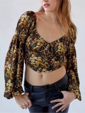 Urban Outfitters | Elowen Blouse Black Motif Floral Small Cropped Fall Autumn